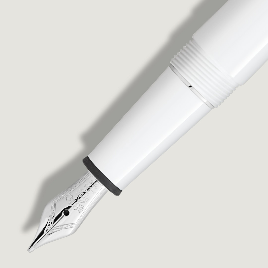 Montblanc Meisterstück White Classique Fountain Pen (M) | LMFJ
