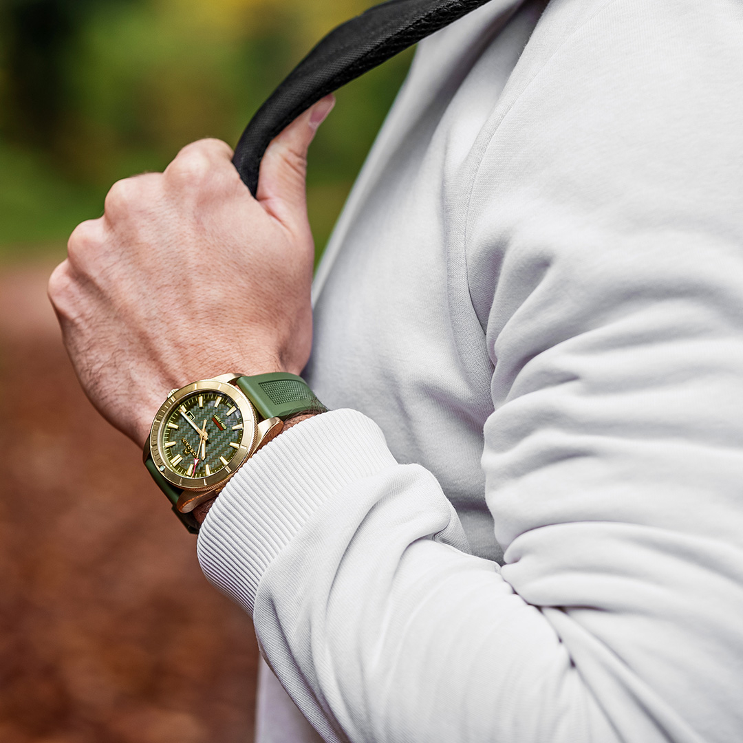 NORQAIN Adventure Sport Bronze 42 mm with Green Khaki Rubber Strap